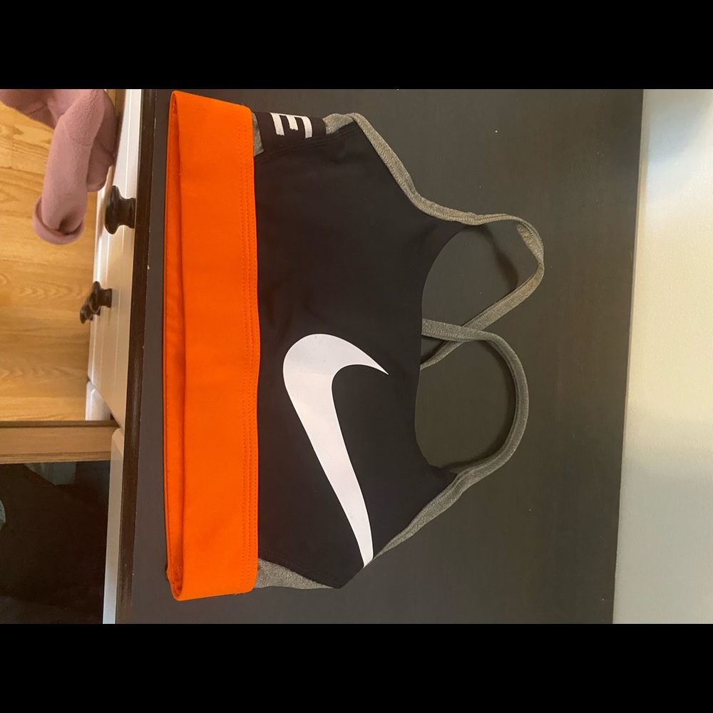 nike sports bra